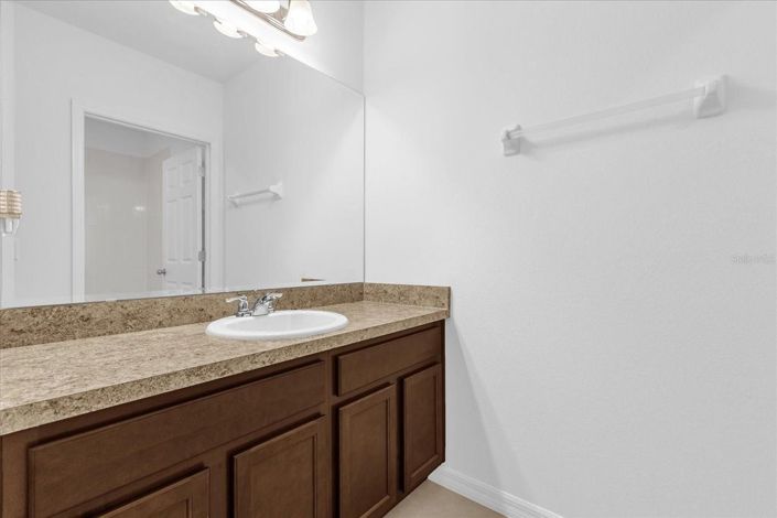 Image No.10-4 Bed Townhouse for sale