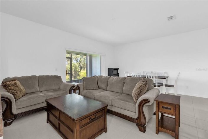 Image No.7-4 Bed Townhouse for sale