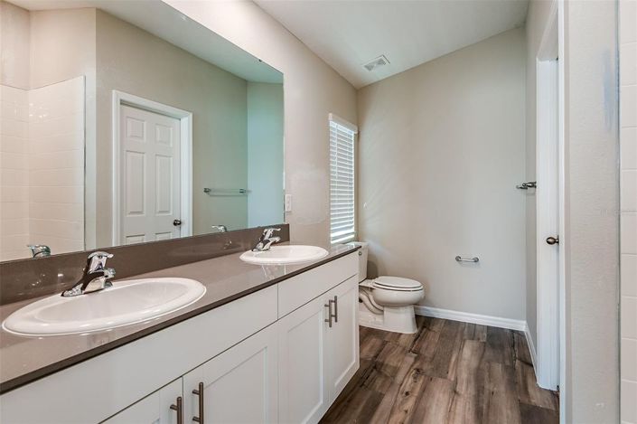 Image No.12-3 Bed House for sale