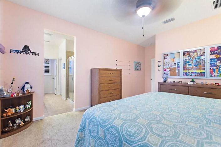 Image No.17-3 Bed House for sale