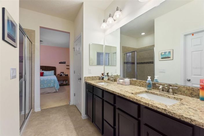 Image No.19-3 Bed House for sale