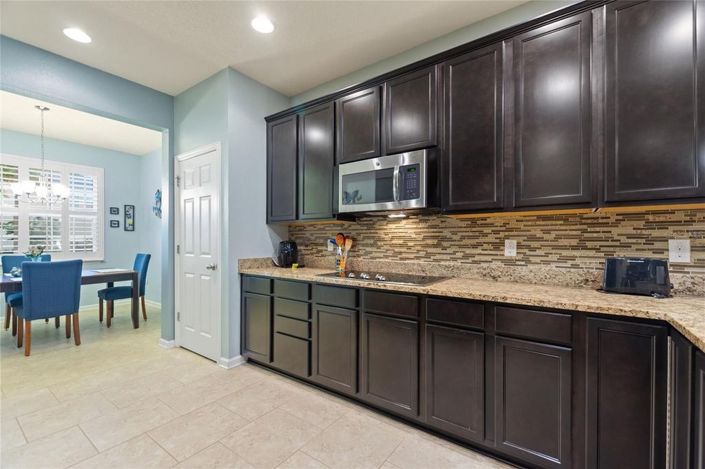 Image No.8-3 Bed House for sale