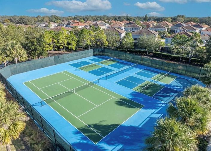 Image No.30-6 Bed House for sale