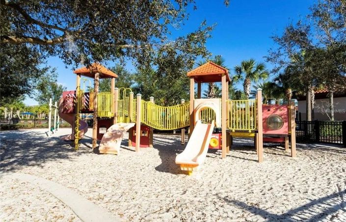 Image No.35-6 Bed House for sale