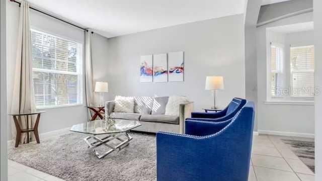 Image No.9-6 Bed House for sale