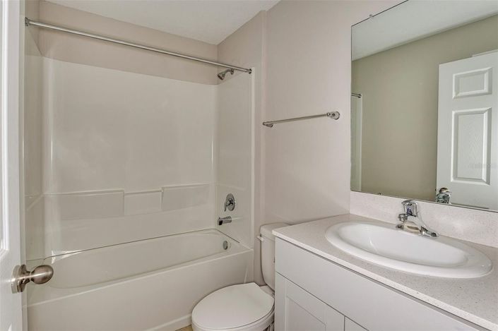 Image No.18-4 Bed House for sale