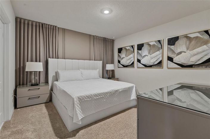 Image No.12-6 Bed House for sale