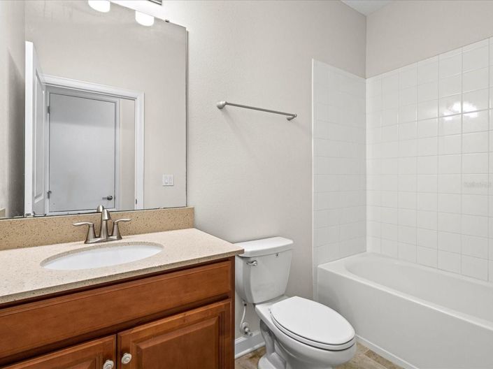 Image No.22-4 Bed House for sale