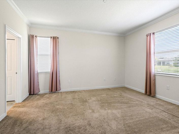 Image No.28-4 Bed House for sale