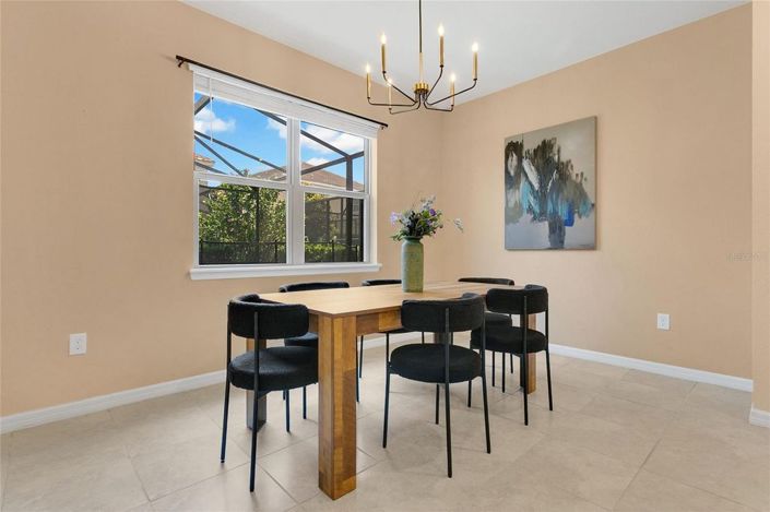 Image No.11-5 Bed House for sale