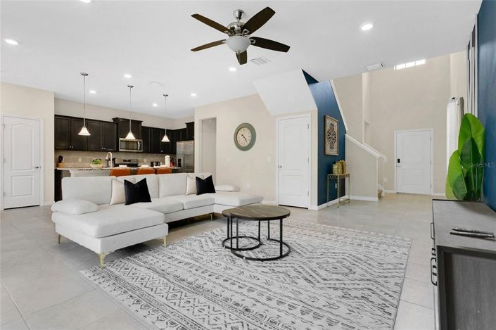 Image No.6-5 Bed House for sale