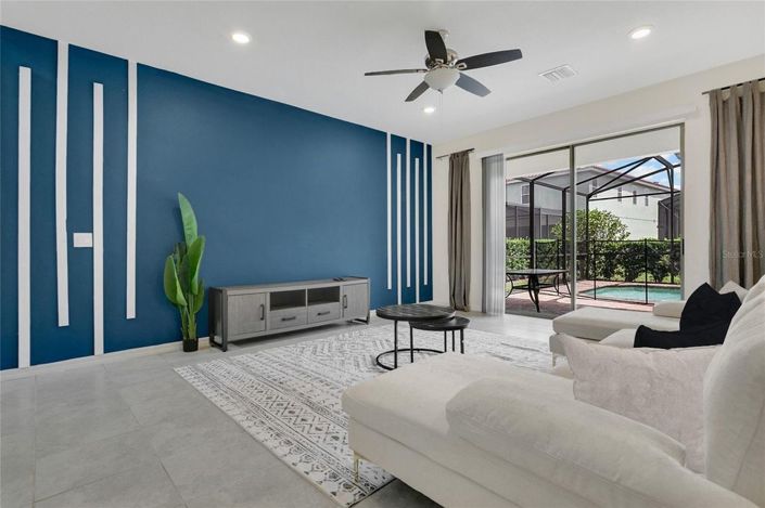 Image No.9-5 Bed House for sale