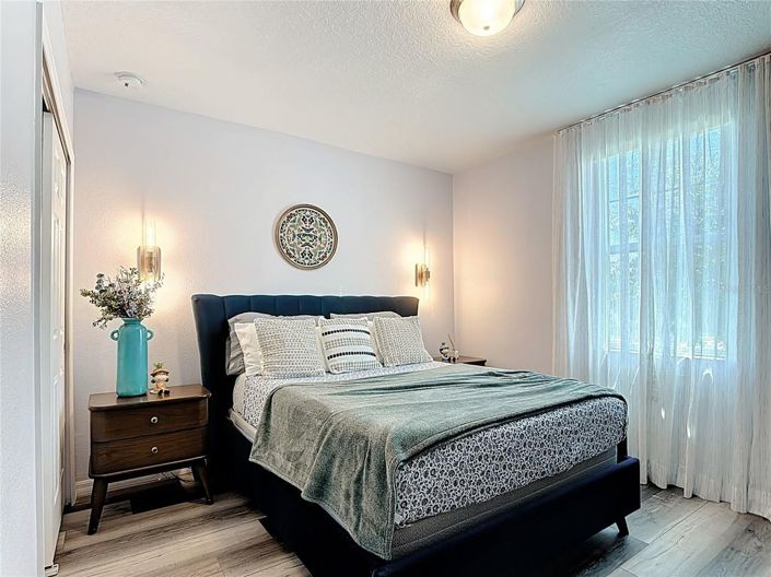 Image No.9-4 Bed House for sale