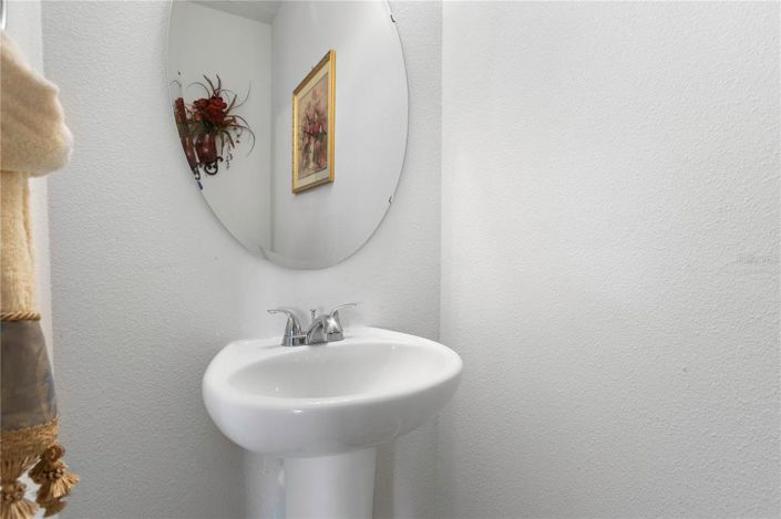 Image No.24-5 Bed House for sale