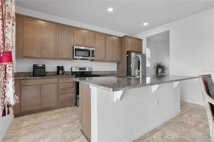 Image No.9-5 Bed House for sale