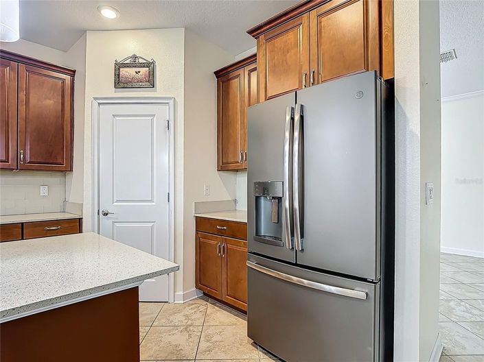 Image No.16-6 Bed House for sale