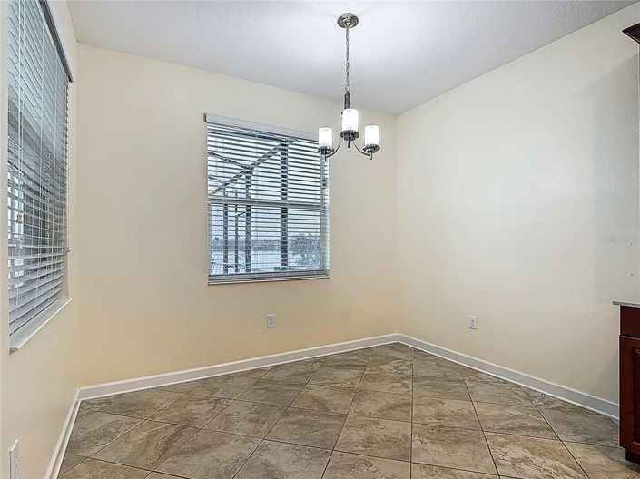 Image No.21-6 Bed House for sale