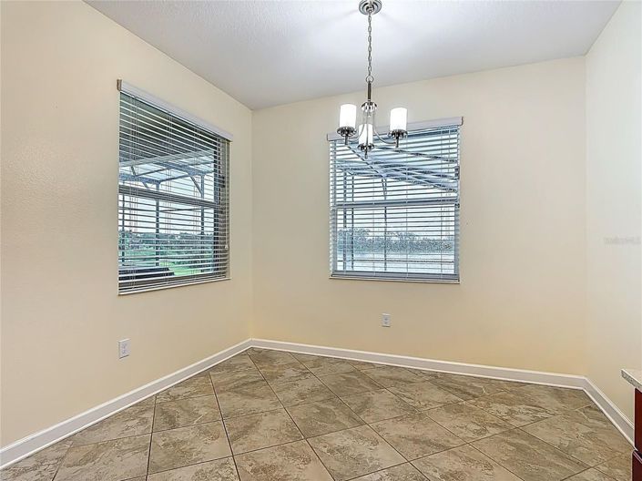 Image No.23-6 Bed House for sale