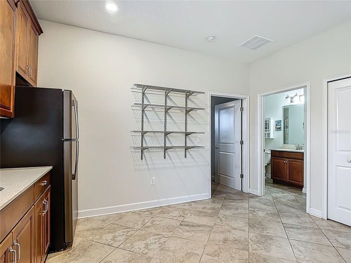 Image No.32-6 Bed House for sale