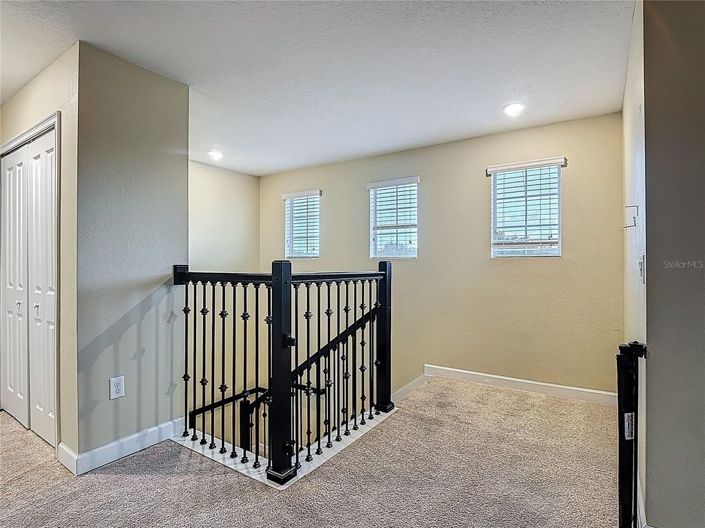 Image No.36-6 Bed House for sale