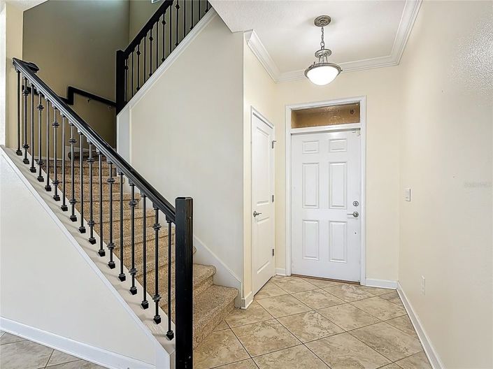 Image No.6-6 Bed House for sale