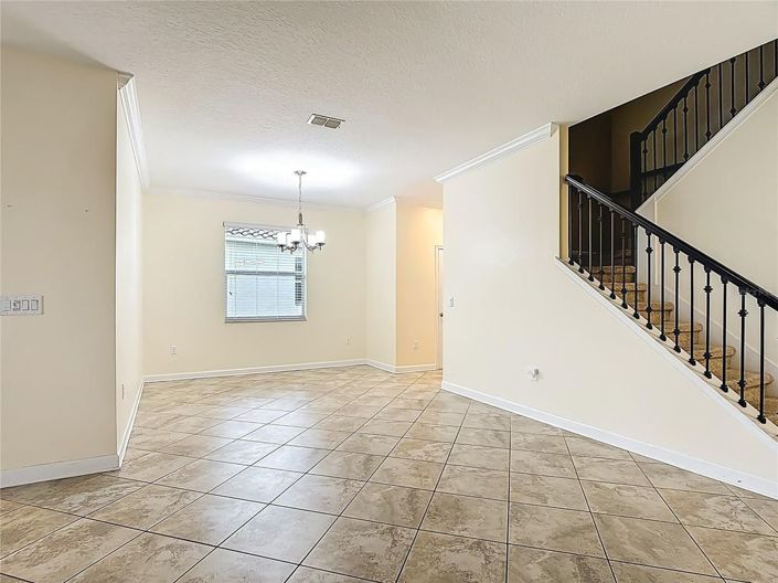 Image No.7-6 Bed House for sale