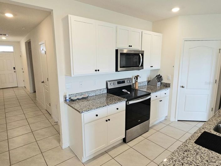 Image No.8-4 Bed House for sale