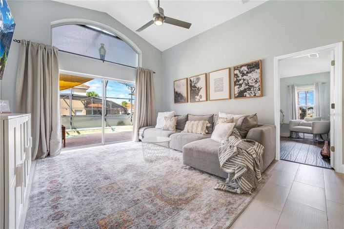 Image No.15-4 Bed House for sale