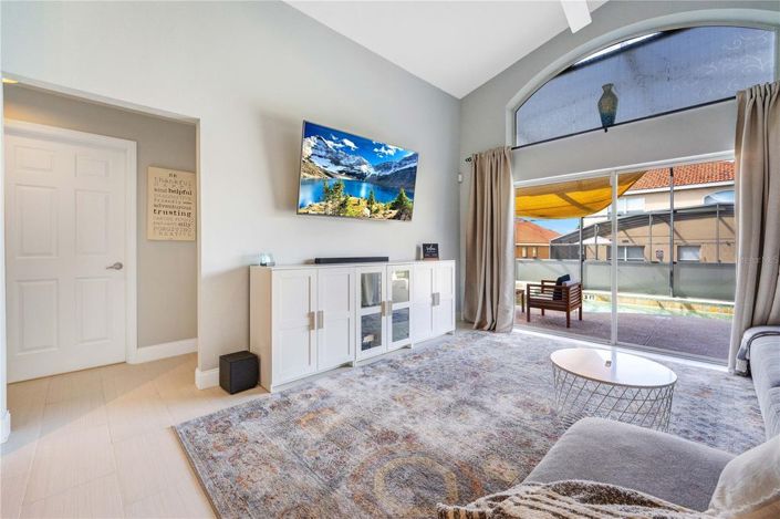 Image No.18-4 Bed House for sale