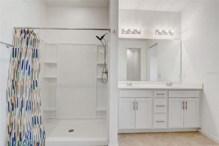 Image No.22-4 Bed House for sale