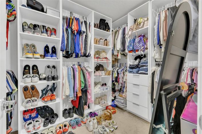 Image No.19-5 Bed House for sale