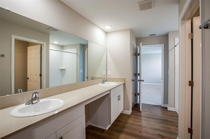 Image No.16-5 Bed House for sale