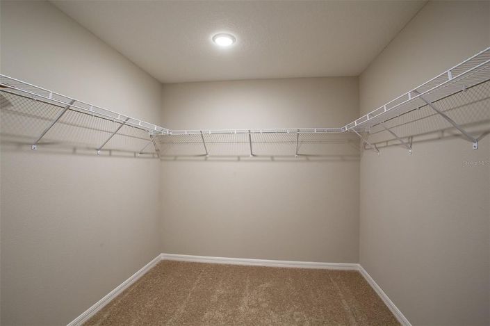 Image No.17-5 Bed House for sale