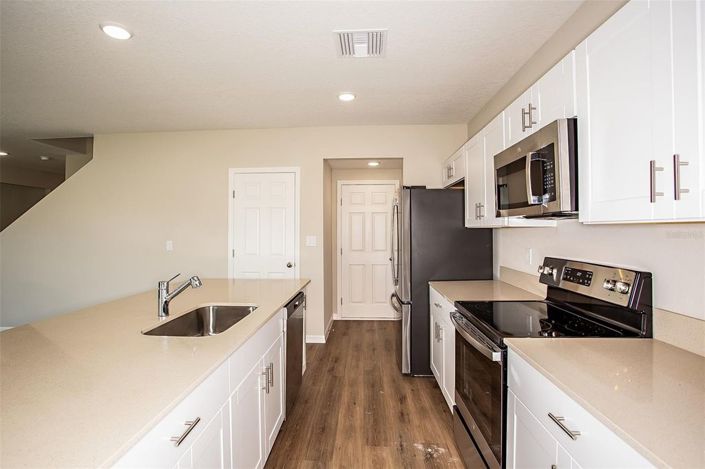 Image No.4-5 Bed House for sale