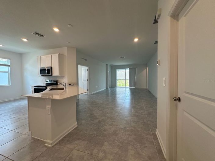 Image No.14-4 Bed House for sale