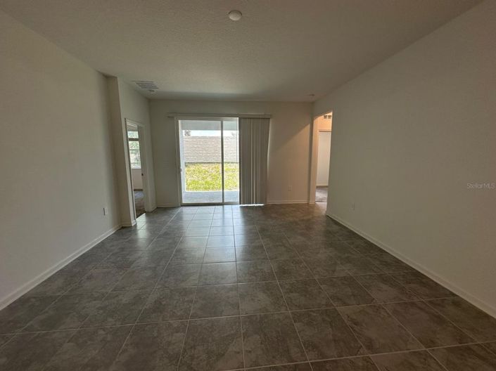 Image No.30-4 Bed House for sale