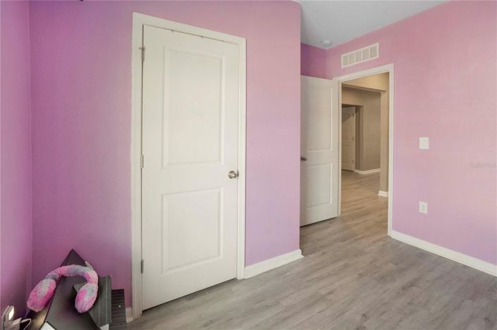 Image No.21-4 Bed House for sale