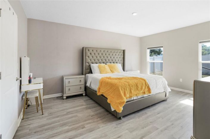 Image No.29-4 Bed House for sale