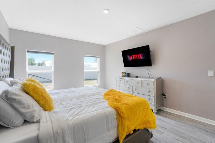 Image No.30-4 Bed House for sale