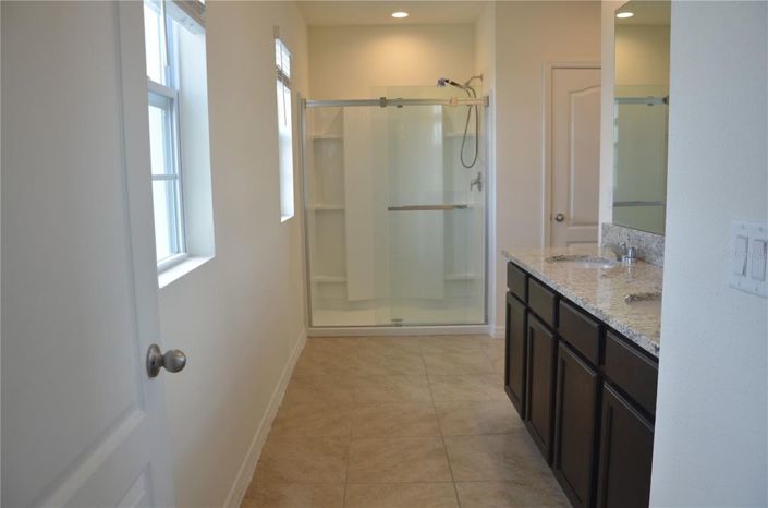 Image No.13-4 Bed House for sale