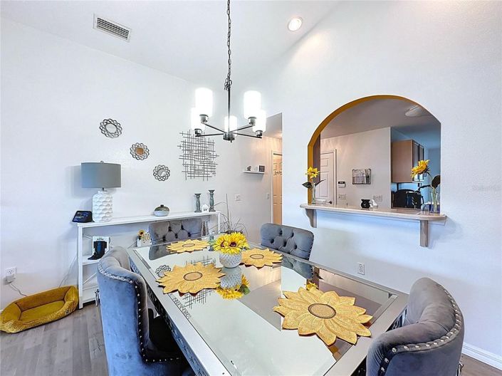 Image No.10-2 Bed House for sale