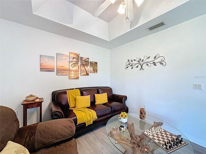 Image No.32-2 Bed House for sale