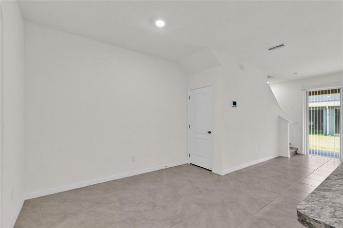 Image No.21-3 Bed Townhouse for sale