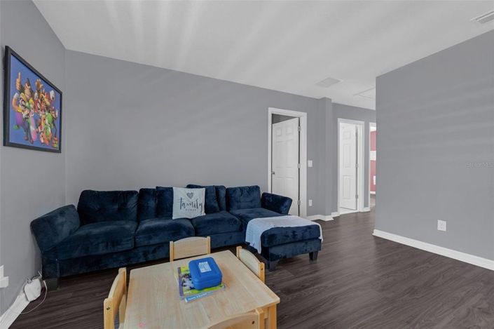 Image No.14-4 Bed House for sale