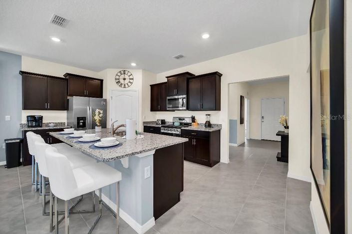 Image No.20-6 Bed House for sale