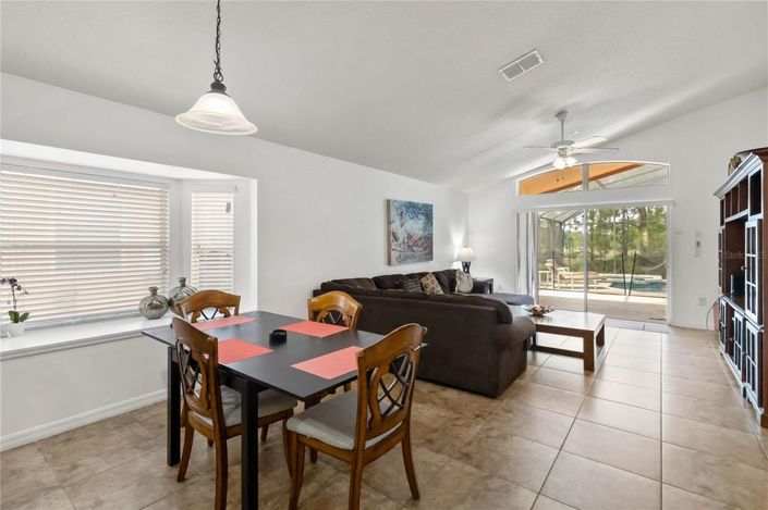 Image No.11-4 Bed House for sale