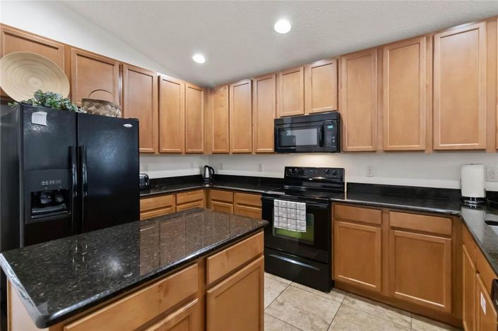 Image No.9-4 Bed House for sale