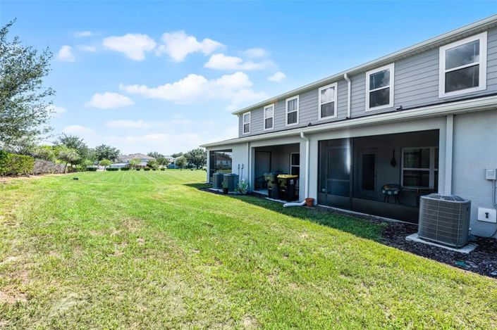 Image No.26-3 Bed Townhouse for sale