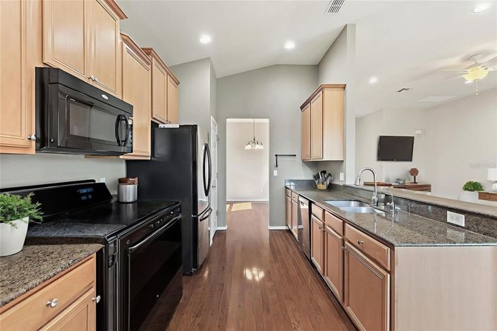 Image No.25-3 Bed House for sale