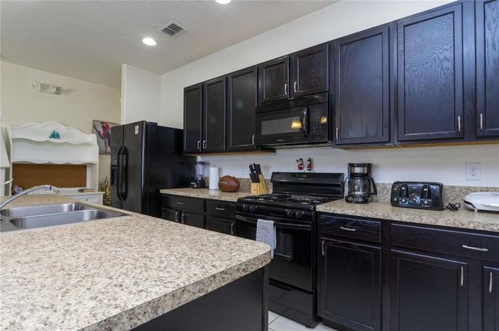 Image No.12-4 Bed Townhouse for sale